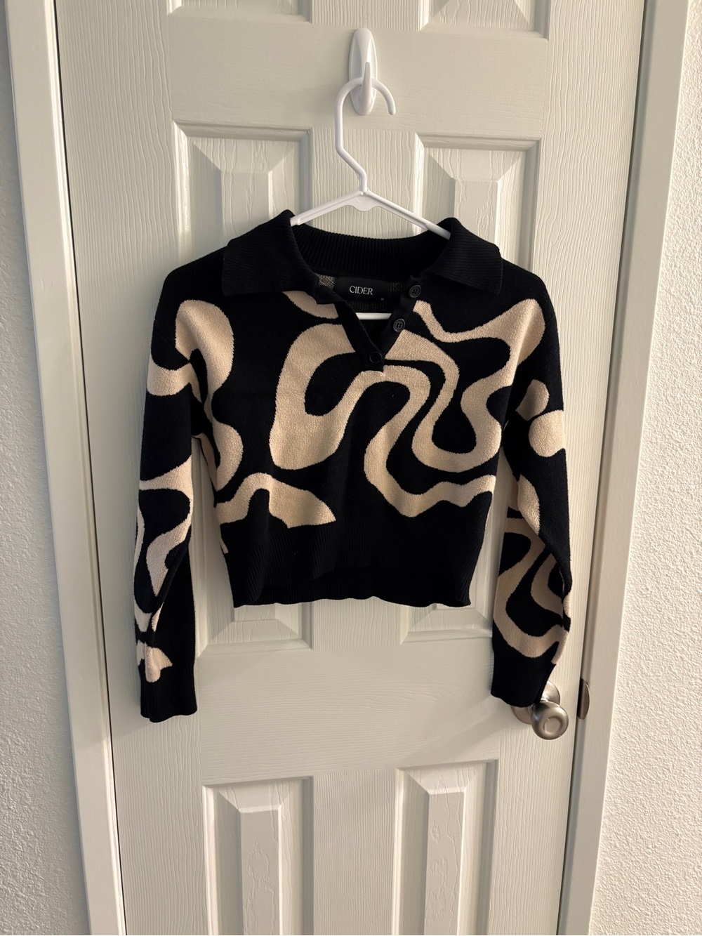 Cider Black & Cream Abstract Knit Cropped Polo